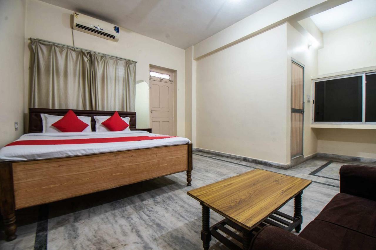 Oyo 29792 Piyush Hajipur Hotel ภายนอก รูปภาพ
