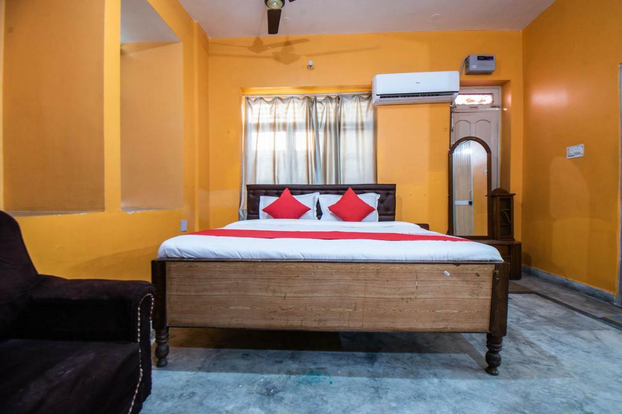 Oyo 29792 Piyush Hajipur Hotel ภายนอก รูปภาพ